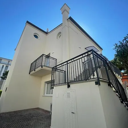 Emma -walterigato Solo Per Famiglie